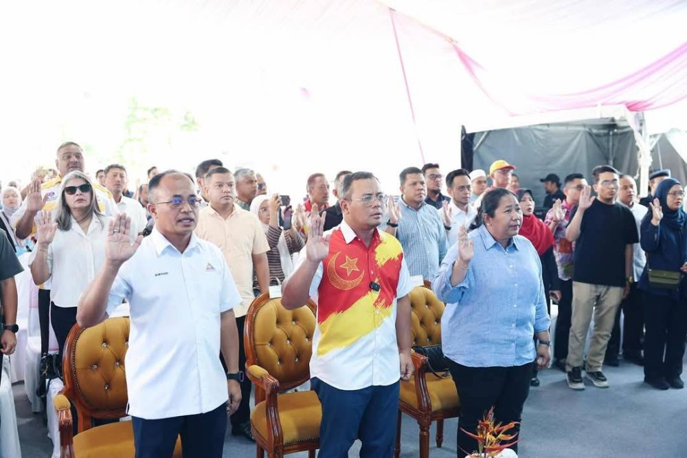Amirudin ketika majlis perasminan pusat NADI Sungai Tua. Foto: Facebook Amirudin Shari
