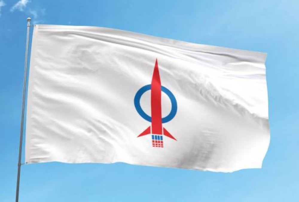 Pemuda Sosialis DAP (DAPSY) meminta Ketua Pemuda UMNO, Datuk Dr Muhamad Akmal Saleh untuk berhenti daripada meneruskan polemik berhubung garis panduan Muslim hadiri majlis perayaan bukan Islam.