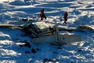 Pengawal Pantai Amerika Syarikat (AS) mengesahkan penemuan bangkai pesawat yang sepadan dengan keterangan sebuah pesawat dilaporkan hilang di pesisir barat Alaska pada Khamis.