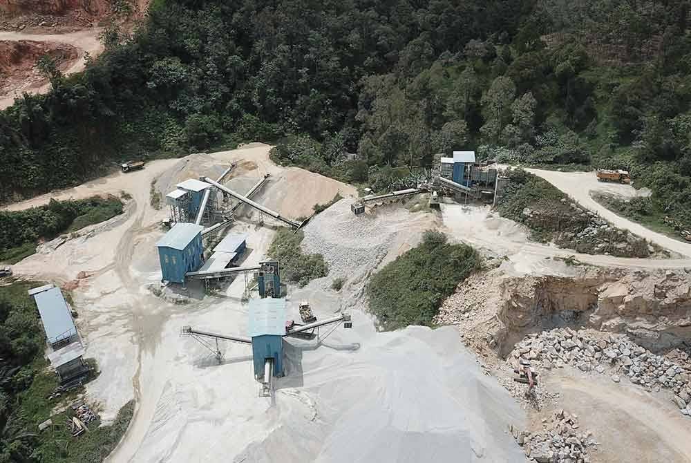 Pemeriksaan JAS Kedah mendapati aktiviti pemecahan bongkah batu dan letupan kuat luar biasa dari kawasan kuari di Kampung Padang, Bandar Baharu mematuhi SOP ditetapkan Jabatan Mineral dan Geosains.