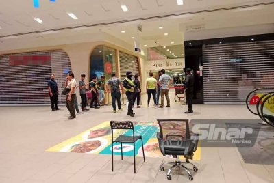 Keadaan pusat beli-belah di Setia Alam semasa insiden itu berlaku.