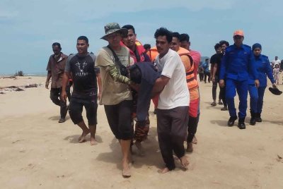 Mayat mangsa dijumpai terdampar di muara Sungai Keluang, di Besut sekitar jam 12.40 tengah hari pada Ahad.