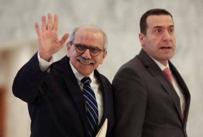 Kerajaan baharu di Lubnan di bawah kepimpinan Salam (kiri) akan berorientasikan pembaharuan. - Foto Agensi