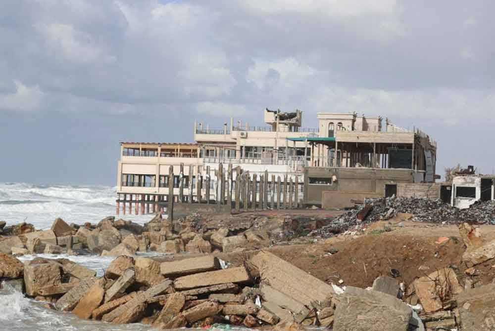 Restoran Alqalaa di tepi pantai Gaza antara yang menjadi tarikan utama sebelum perang genosid itu bermula.