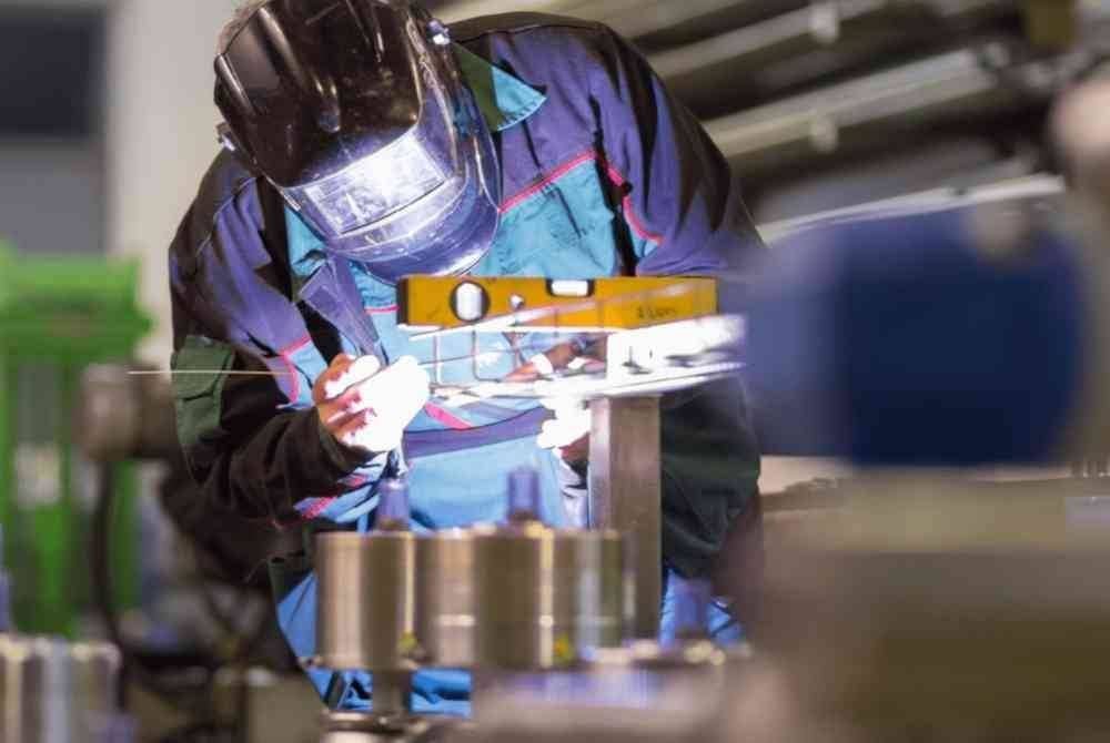 Pasaran buruh Malaysia menunjukkan prestasi yang baik sepanjang tahun lepas, dengan pengangguran kekal rendah manakala guna tenaga menyaksikan peningkatan yang stabil. Gambar hiasan