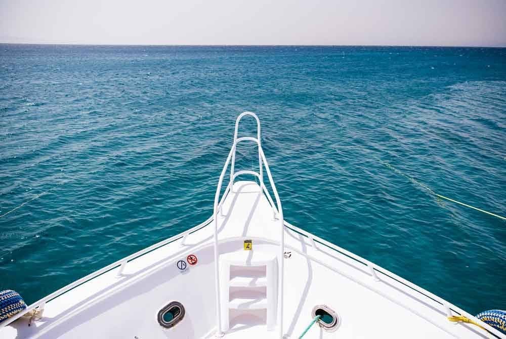 Sebuah bot laju yang membawa 30 penumpang terbalik di Bulungan, Kalimantan Utara pada Isnin. Foto hiasan 123RF