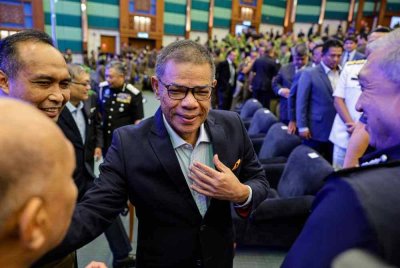 Saifuddin Nasution ketika hadir pada Majlis Perhimpunan Bulanan KDN bagi Februari 2025 pada Isnin. Foto Bernama
--fotoBERNAMA (2025) HAK CIPTA TERPELIHARA