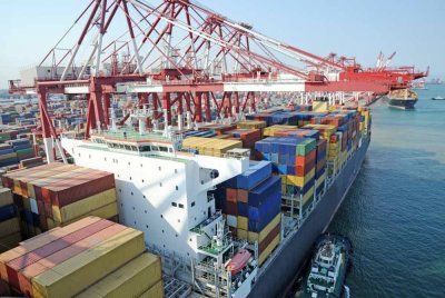 China akan mengenakan tarif tambahan sebanyak 15 peratus ke atas arang batu dan gas asli cecair dari AS. Foto hiasan 123RF