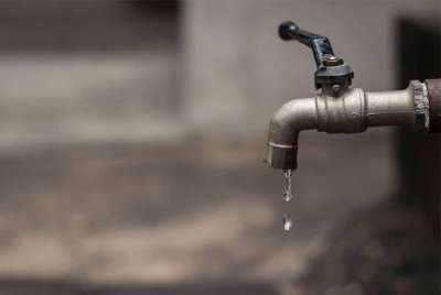 Kerajaan digesa mengutamakan keperluan sumber air bersih bagi isi rumah dengan menetapkan had penggunaan air yang ketat bagi pusat data serta mewajibkan penggunaan teknologi penyejukan yang lebih cekap dalam penggunaan air. Gambar hiasan 123RF