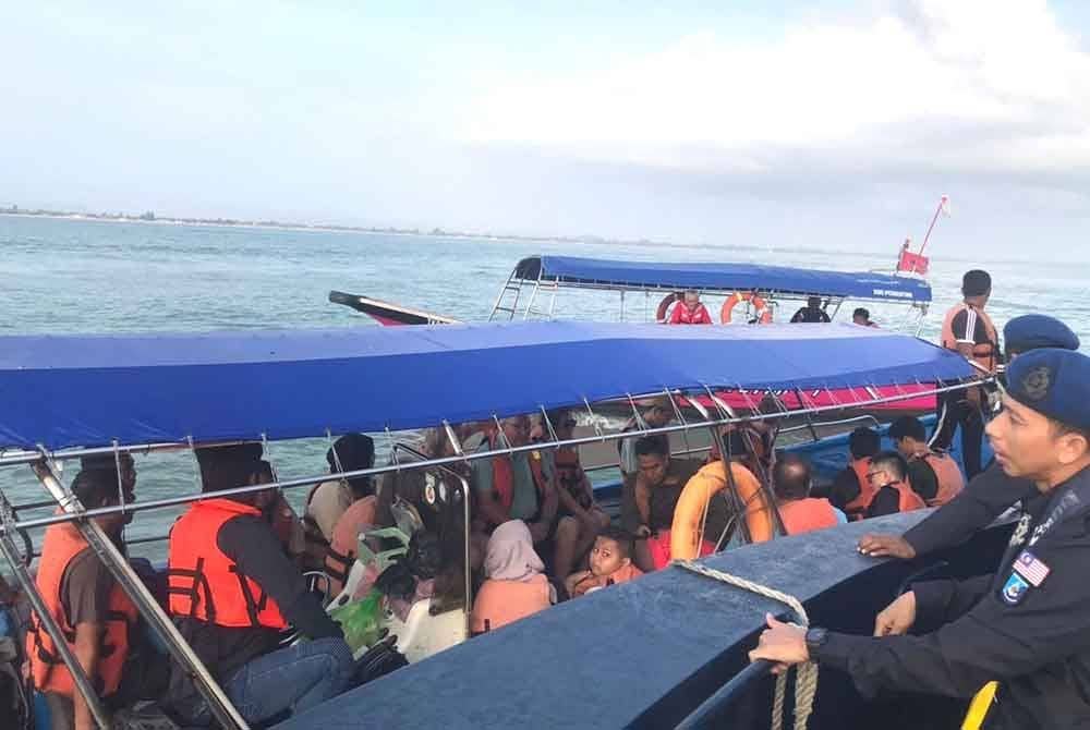 Pasukan Polis Marin Wilayah Tiga bersama bersama Jabatan Laut Malaysia (JLM) Wilayah Timur, Kuala Terengganu menjalankan pemeriksaan ketika operasi bersepadu dijalankan pada 3 hingga 10 Februari lalu.