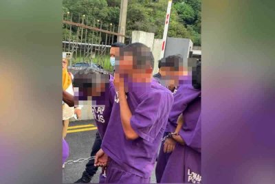 Suspek kes tetak dalam pergaduhan berhampiran Merlin Tower Jalan Meldrum ditahan reman selama tujuh hari bermula 12 hingga 18 Februari ini.