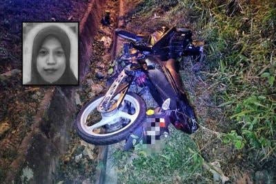 Motosikal ditungang mangsa yang terlibat dalam kemalangan di Kampung Pengkalan, Alor Gajah pada Rabu. Gambar kecil: NUR ERDIYANAH