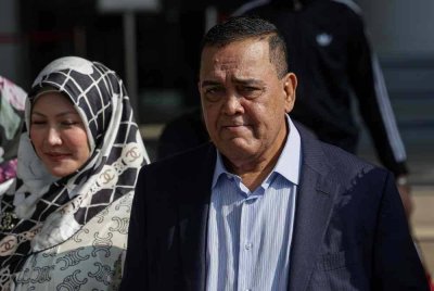 Mahkamah Tinggi di sini pada Rabu memutuskan seorang lelaki yang didakwa sebagai Datuk Paiman Shakimon yang dihukum penjara 13 tahun kerana menipu dan memalsukan dokumen adalah bukan ahli perniagaan itu, sebaliknya seorang warga Indonesia. Foto Bernama