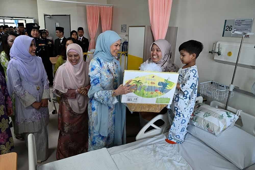 Hospital Tengku Permaisuri Norashikin (Pusat Rawatan Wanita dan Kanak-Kanak) telah dirasmikan oleh Sultan Selangor Sultan Sharafuddin Idris Shah hari ini. Foto Bernama