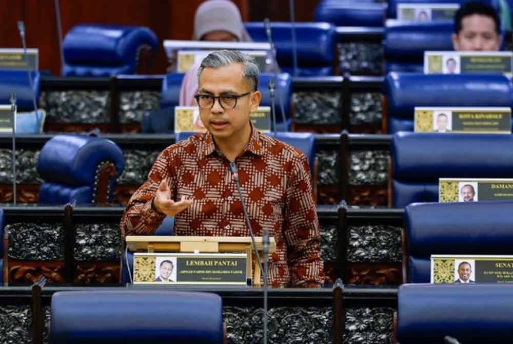 Fahmi Fadzil ketika sesi Waktu Pertanyaan-Pertanyaan Menteri sempena Mesyuarat Pertama Penggal Keempat Parlimen ke-15 di Dewan Rakyat hari ini. Foto Bernama