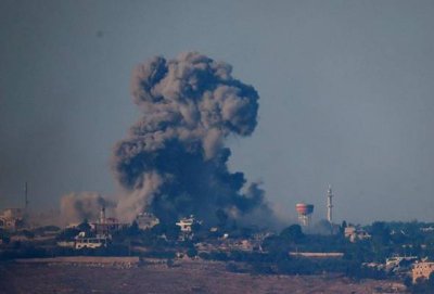 Tentera Israel juga melepaskan tembakan ke arah pinggir bandar Bint Jbeil dan meletupkan sebuah ladang di kawasan sempadan Aita al-Shaab, menurut laporan penyiar itu. Foto Reuters