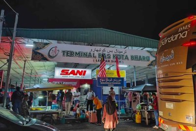 Terminal Bas Kota Bharu yang digunakan oleh pengguna ketika ini. Foto Facebook.