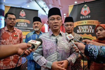 Mohd Na'im ditemu bual pemberita selepas Majlis Amanat dan Penyampaian Warkah Penyiaran Kenaikan Pangkat Perkhidmatan MAIWP 2025 di Masjid Wilayah Persekutuan hari ini. Foto Bernama