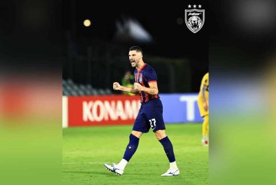 Gonzalez meledak gol pertama JDT ketika menentang Central Coast Mariners di Gosford, Australia, pada Selasa. Foto: Johor Southern Tigers