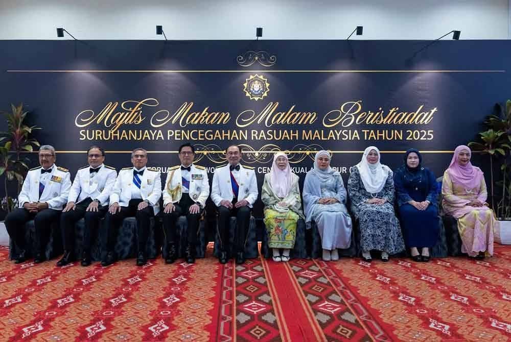 Anwar berkata SPRM merupakan tonggak utama untuk mempertahankan tatakelola, sistem yang mempunyai integriti dan menyelamatkan bangsa serta negara dari keruntuhan berterusan.