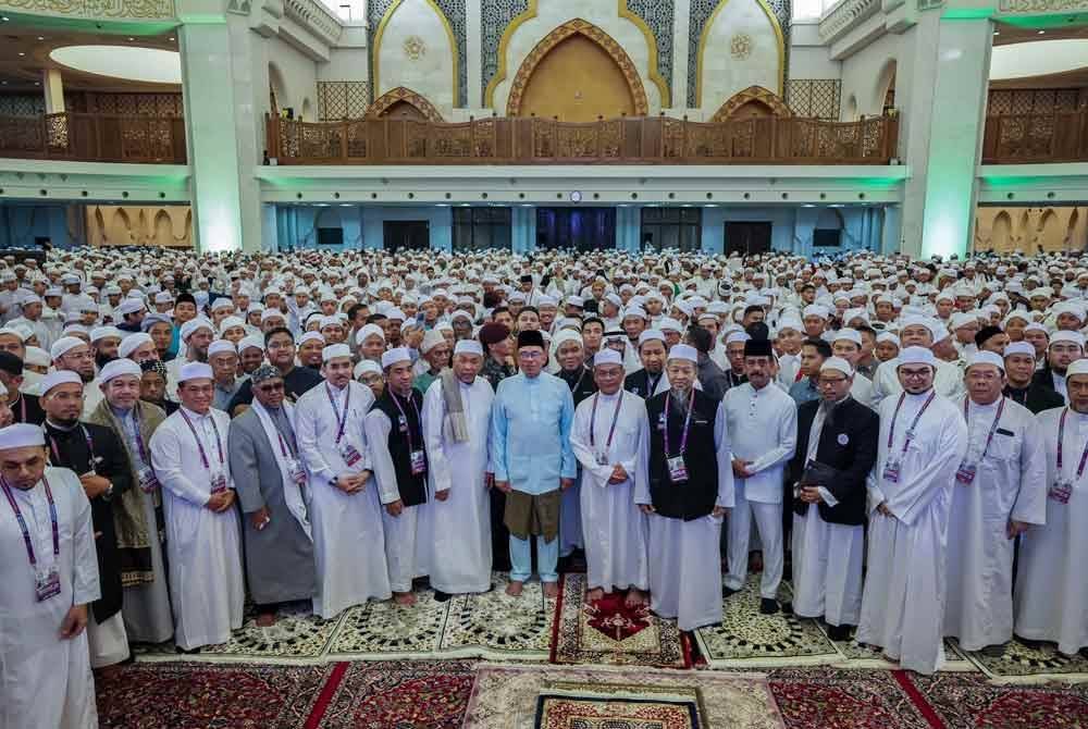 Ahmad Zahid ketika Himpunan 24K Huffaz yang disempurnakan oleh Perdana Menteri, Datuk Seri Anwar Ibrahim di Masjid Wilayah Persekutuan pada tahun lalu.