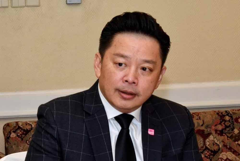 Datuk Darell Leiking