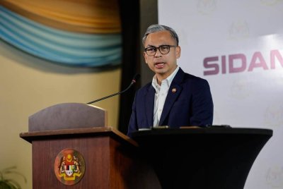 Fahmi pada sidang media mingguan Kabinet di Kementerian Komunikasi pada Jumaat. Foto Bernama