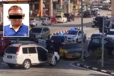 Tangkap layar video aksi pasukan MPV Polis menahan suspek (gambar kecil) di bandar Kluang, pagi Jumaat.