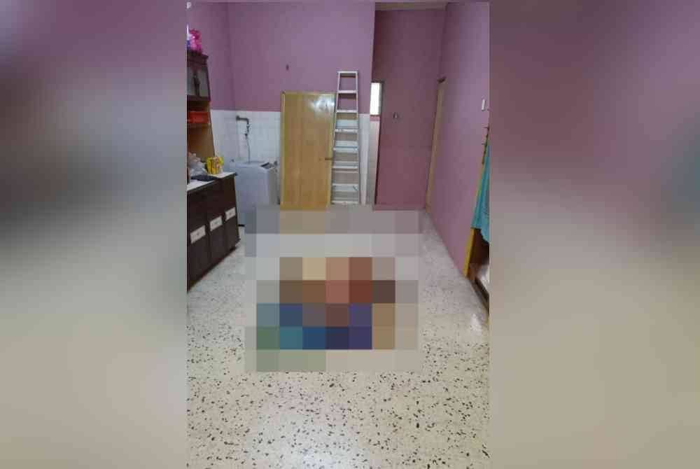 Wanita berusia 44 tahun ditemui mati dalam tandas yang berkunci di sebuah rumah di Taman Yuk Kwan, Batu Gajah pada Sabtu. Foto Bomba Perak