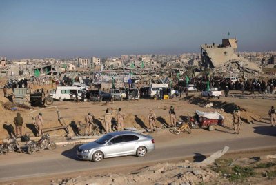 Briged Al-Qassam, sayap tentera Hamas dan Saraya Al-Quds, kumpulan bersenjata daripada Jihad Islam, menyerahkan tiga tawanan Israel pada Sabtu. AFP