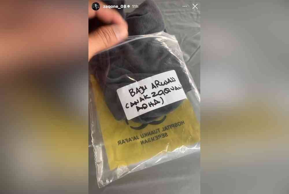 Tangkap layar hantaran Instagram story Zaquan yang menyimpan baju arwah anaknya.