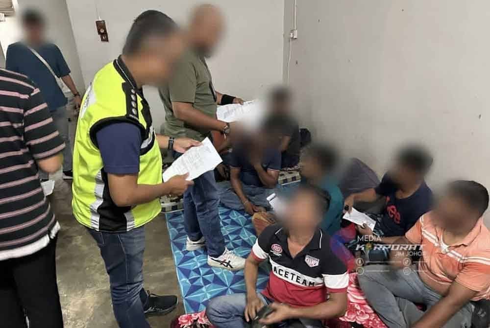 Seramai 130 warga asing dan dua majikan warga tempatan ditahan dalam operasi serentak melibatkan 36 premis di lima daerah pada Jumaat.