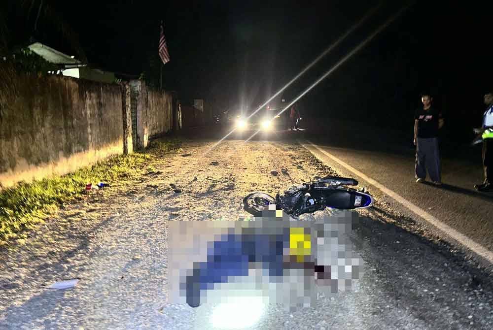 Penunggang motosikal maut selepas kenderaannya terbabas dan merempuh tembok stesen timbang di Jalan Sengkang-Felda Inas, Bandar Tenggara, awal pagi Selasa. Foto IPD Kluang