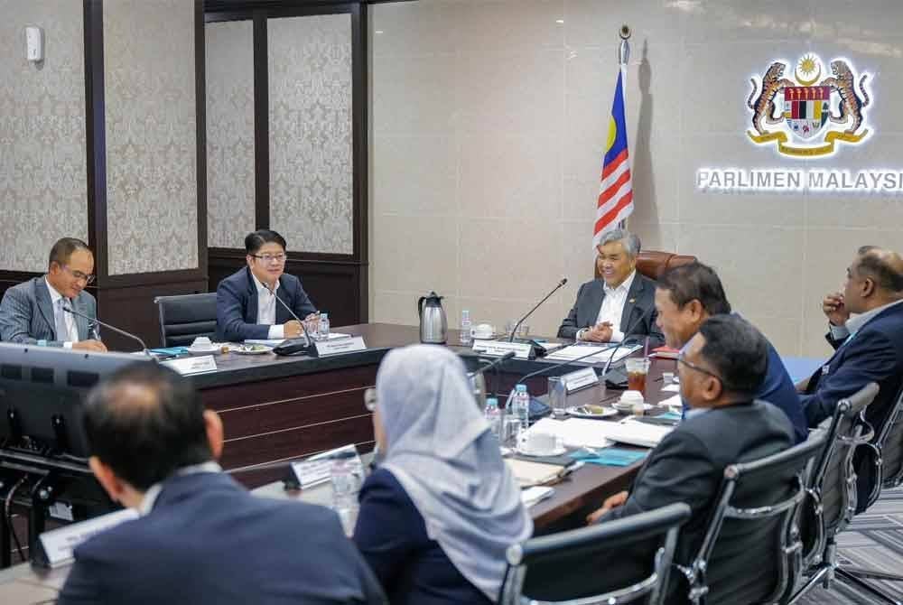 Ahmad Zahid semasa mempengerusikan Mesyuarat Sekretariat MPUPK, pada Selasa. Foto Facebook Zahid Hamidi