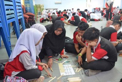 Pendidikan STEM di Malaysia menghadapi cabaran besar dalam usaha melahirkan tenaga kerja berkemahiran tinggi bagi memenuhi keperluan industri masa depan. Gambar hiasan