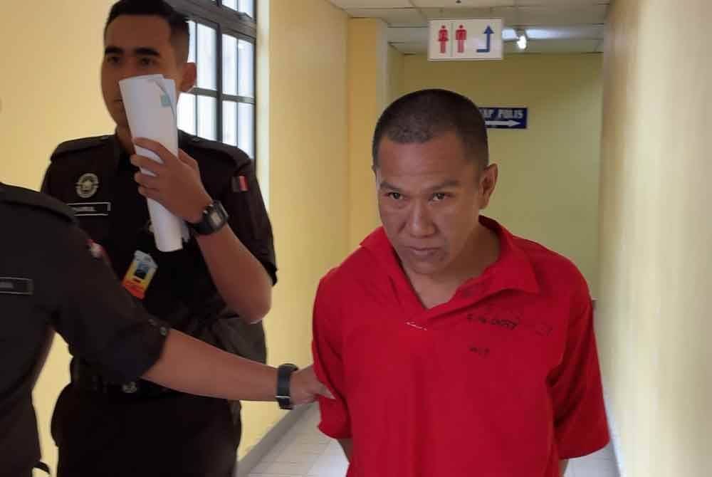 Tertuduh yang sedang menjalani hukuman penjara dua tahun akibat kesalahan dadah dihadapkan ke Mahkamah Sesyen pada Rabu.