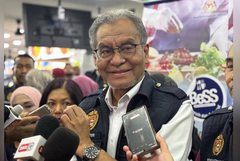 Dr Dzulkefly pada sidang media operasi Penguatkuasaan Akta 852 dan Akta 281 di Sungai Besi, Kuala Lumpur.