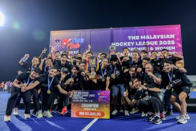 Para pemain meraikan kejayaan THT muncul juara liga MHL 2025 di Bukit Jalil pada Ahad. Foto Bernama