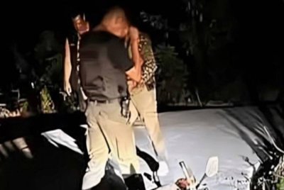 Dua anggota polis yang sedang bertugas maut ditembak sekumpulan lelaki bersenjata pada Rabu di Yarang, Pattani, selatan Thailand. Foto Thai PBS World