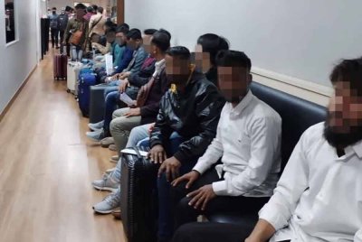 APKS KLIA menggagalkan cubaan masuk 68 warga asing melalui KLIA, Sepang pada Rabu.