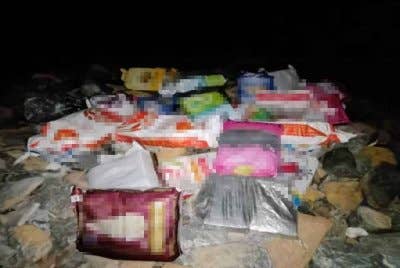 JKDM merampas bungkusan disyaki bersisi dadah jenis ganja bernilai RM1.69 juta di pesisir pantai Kuala Perlis, 5 Februari lalu.