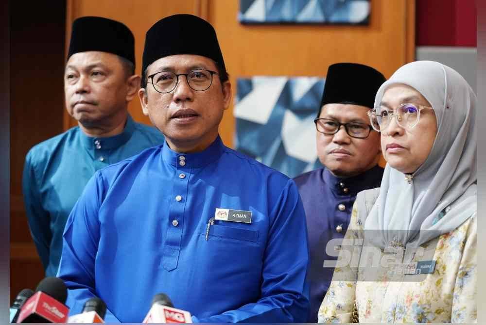 Sidang media oleh Ketua Pengarah Pendidikan Malaysia, Azman Adnan pada majlis Amanat Ketua Pengarah Pendidikan Malaysia Sempena Pembukaan Sesi Persekolahan 2025/2026 yang diadakan pada Jumaat. Foto Sinar Harian/ROSLI TALIB