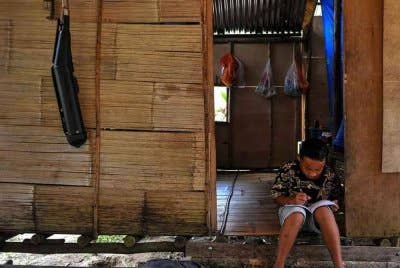 Hanya dengan ilmu akan meninggikan daya intelek ahli masyarakat - Gambar hiasan