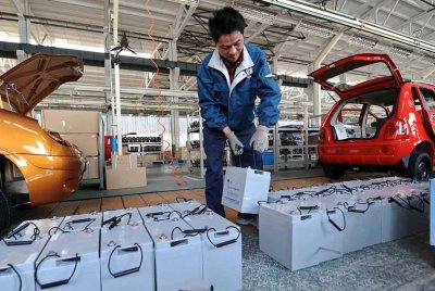 Sebuah syarikat China, Jiangsu Jiuwu Hi-Tech secara rasmi berhenti mengeksport peralatan yang digunakan untuk memproses litium logam bateri EV. - Gambar hiasan