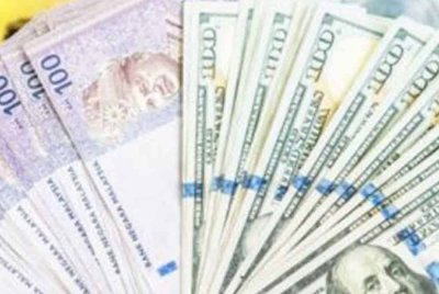 Pada 6 petang, ringgit mengukuh kepada 4.4165/4200 daripada 4.4270/4320 semalam, mendorong kenaikan dalam kalangan mata wang Asia. Gambar hiasan