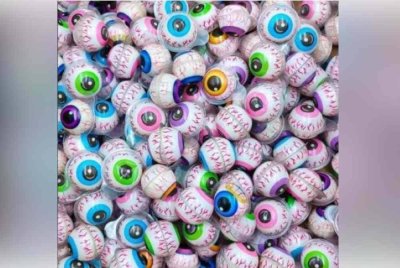 Gula-gula kenyal dilarang penjualannya di semua platform dalam talian dan pasaran domestik kerana menyalahi keperluan pelabelan yang diperuntukkan di bawah Peraturan-peraturan Makanan 1985, Akta Makanan 1983 [Akta 281].