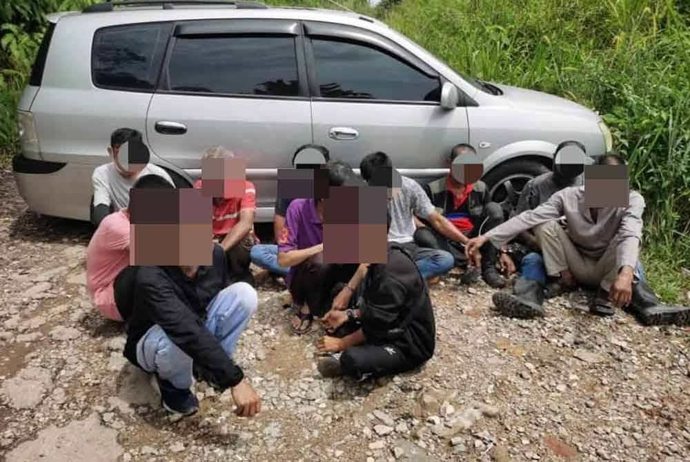 Antara individu yang ditahan polis dalam serbuan Op Sarang di sekitar Kajang baru-baru ini. Foto: Polis Selangor