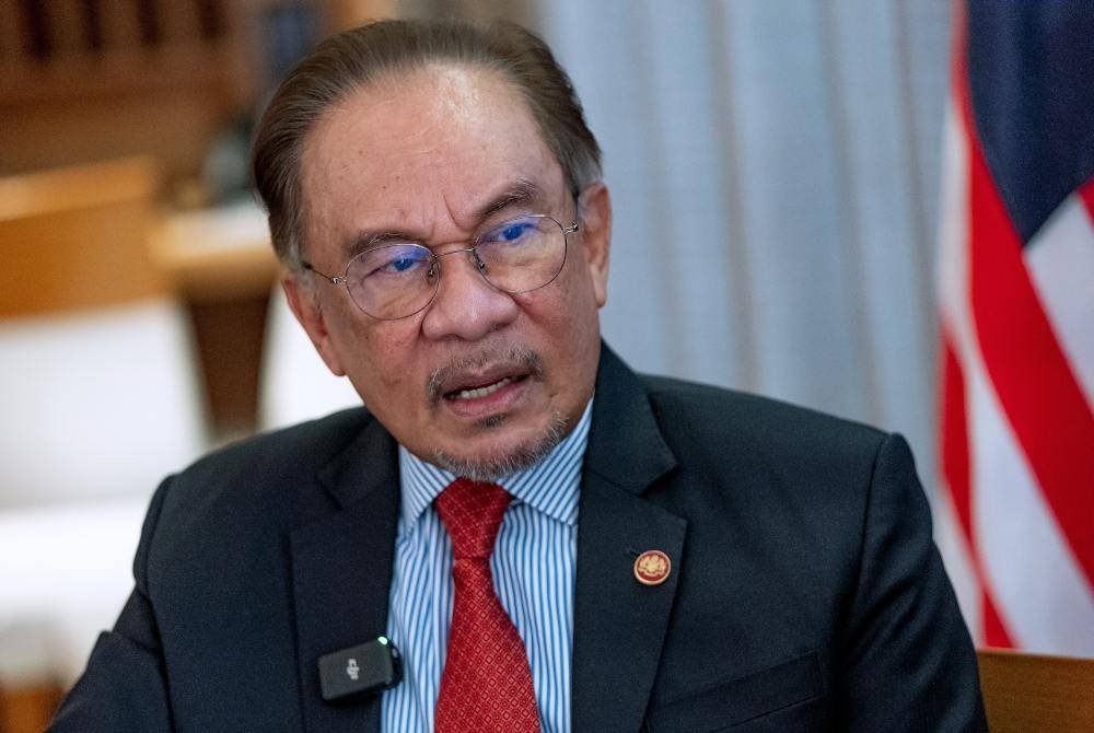 Anwar Ibrahim.