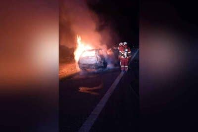 Seorang wanita terselamat selepas kereta dipandunya dilaporkan terbakar di Kilometer 35 Lebuhraya Utara berhampiran Hentian Rehat dan Rawat Kulai pada Jumaat.