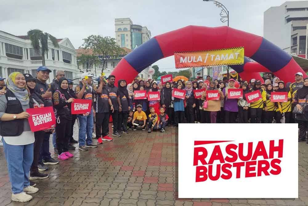 Mohamed Khusrin melepaskan acara Fun Walk sempena Hari Klang Tanpa Kenderaan pada Ahad.